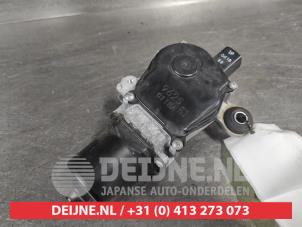 Nissan Leaf Front wiper motor O627983 photo 2