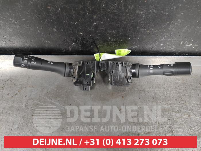 Nissan Navara Steering column stalk O628017
