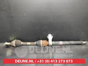 Gebruikte Homokineetas rechts-voor Kia Niro I (DE) 1.6 GDI Hybrid Prijs € 95,00 Margeregeling aangeboden door V.Deijne Jap.Auto-onderdelen BV