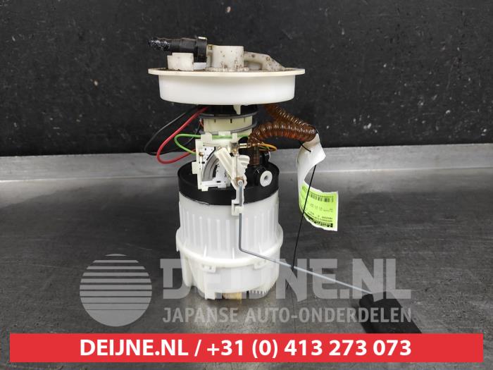 Gebruikte Tank element Pomp Mazda 3 Sport (BK) 1.6i 16V Prijs € 45,00 Margeregeling aangeboden door V.Deijne Jap.Auto-onderdelen BV