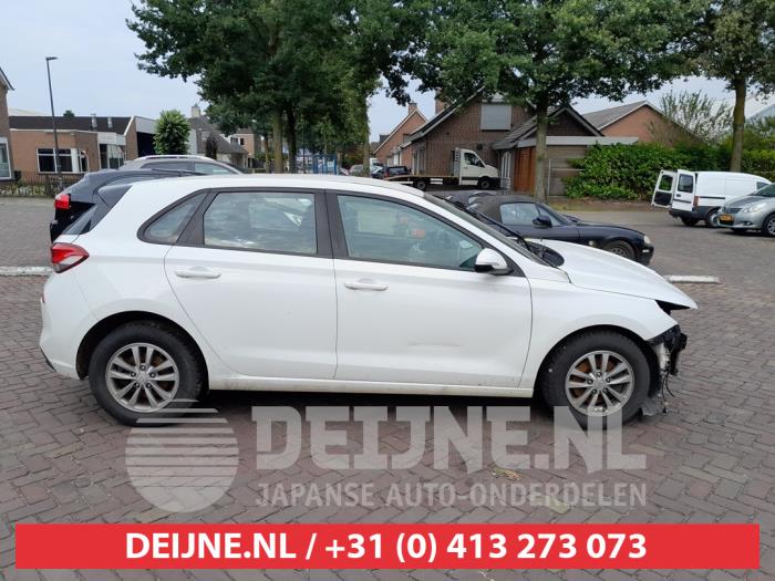 Hyundai I30 Extra window 4-door, right O628197