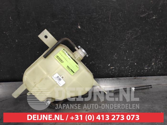 Nissan Navara Expansion vessel O628229