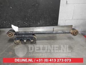 Nissan Navara Querlenker rechts hinten O628238 foto 2