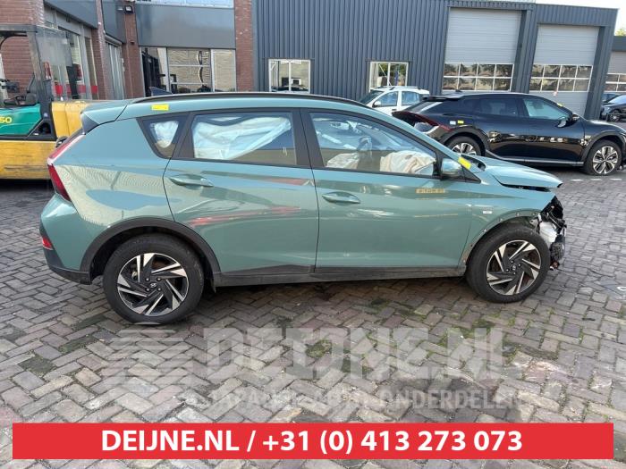 Hyundai Bayon Extra window 4-door, right O628288