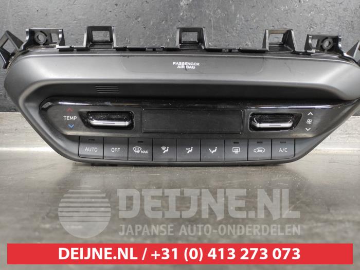 Kachel Bedieningspaneel van een Hyundai Bayon 1.0 T-GDI 12V Mild Hybrid 48V 2022