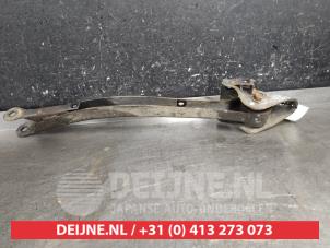 Subaru Impreza Querlenker links hinten O628437 foto 2