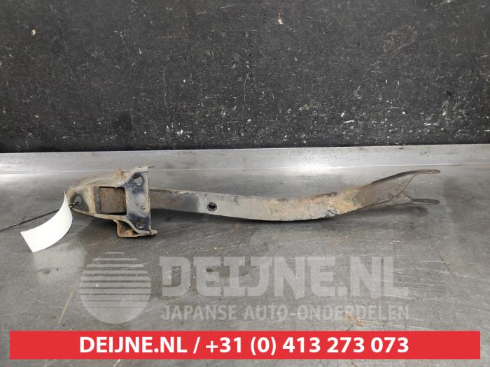 Subaru Impreza Draagarm rechts-achter O628438