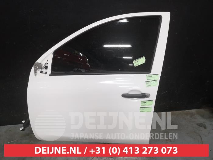 Nissan Micra Portier 4Deurs links-voor O628472