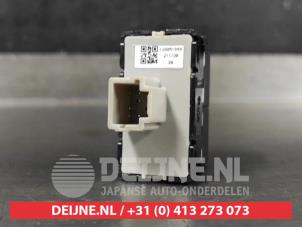 Nissan Qashqai Switch O628712 photo 2