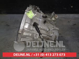 Gebruikte Versnellingsbak Suzuki Kizashi (FRE/FRF) 2.4 16V Prijs € 650,00 Margeregeling aangeboden door V.Deijne Jap.Auto-onderdelen BV