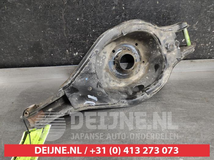 Nissan Qashqai Draagarm links-achter O628736