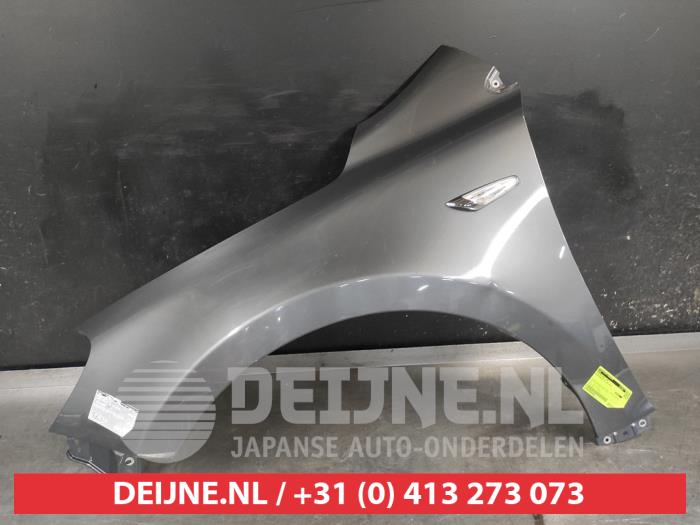 Suzuki Kizashi Front wing, left O628858