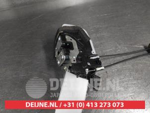 Nissan X-Trail Door lock mechanism 4-door, front left O628816 photo 2