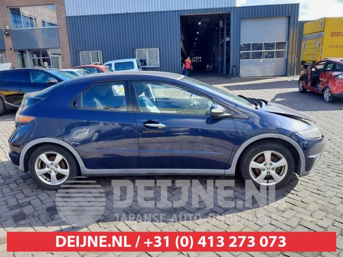 Honda Civic Tür 4-türig rechts vorne O629082
