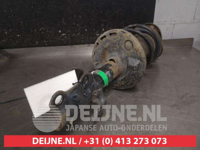 Toyota Auris Front shock absorber rod, left O629330