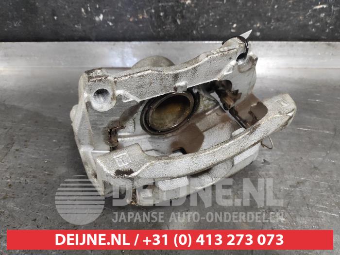 Nissan Qashqai Remklauw (Tang) links-voor O629614