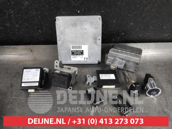 Toyota Corolla Verso Kontaktslot+Sleutel O629675