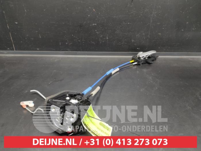 Kia Picanto Deurslot Mechaniek 4Deurs links-voor O629718