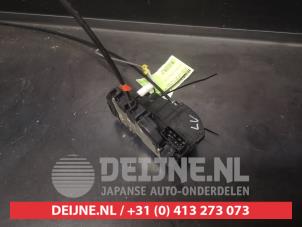 Nissan Note Door lock mechanism 4-door, front left O629939 photo 2