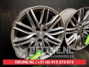 Suzuki Kizashi Felgen Set O629892 foto 2
