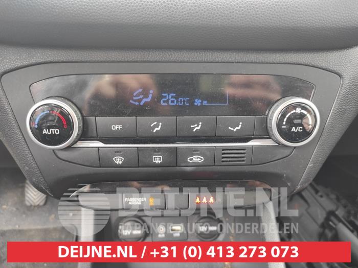 Hyundai I20 Kachel Bedieningspaneel O630023