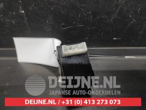 Hyundai I20 Combischakelaar ramen O630004 foto 2