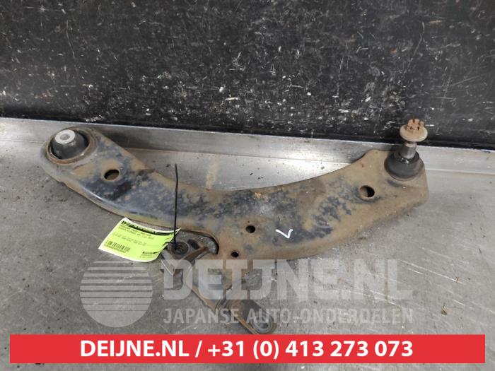 Suzuki Kizashi Draagarm onder links-voor O629964