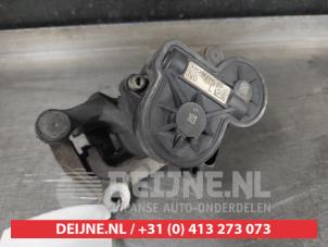 Honda Civic Rear brake calliper, left O630223 photo 3