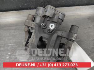 Honda Civic Rear brake calliper, left O630223 photo 2