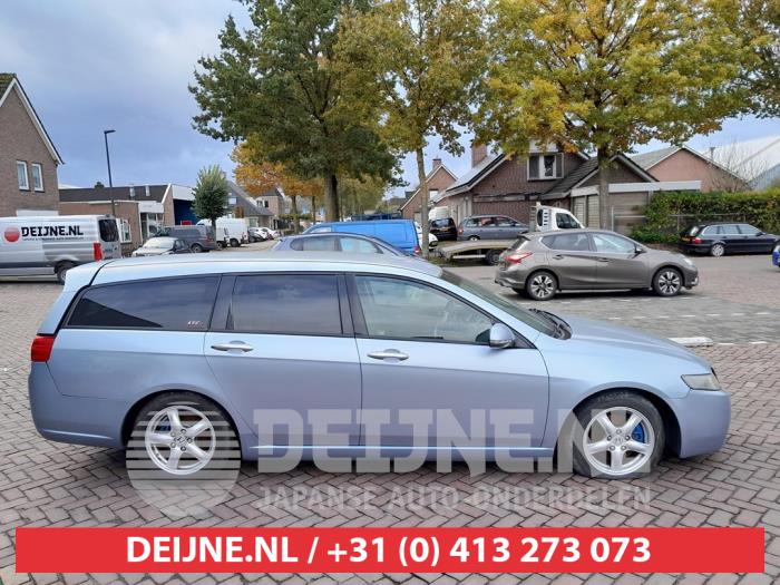 Honda Accord Kotflügel rechts vorne O630551