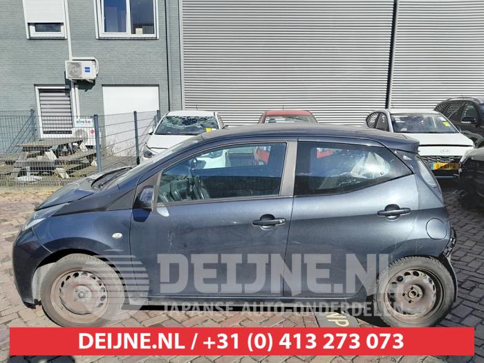Toyota Aygo Portierruit 4Deurs links-achter O630508