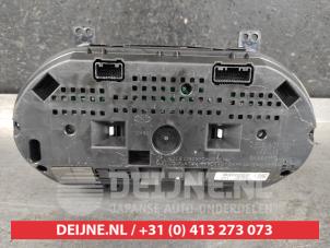 Hyundai IX35 Odometer KM O630424 photo 3