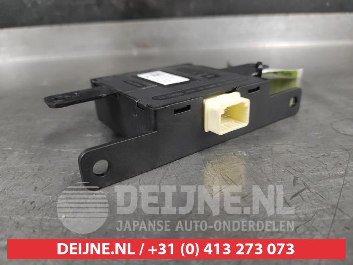 Nissan Qashqai Steuergerät Beleuchtung O630666