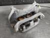 Nissan Qashqai (J12) 1.5 VC-T e-Power 16V Remklauw (Tang) rechts-voor