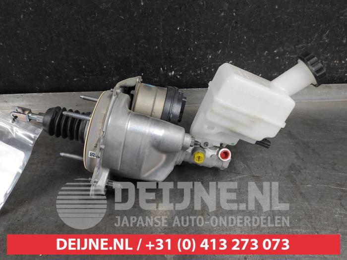 Rembekrachtiger van een Nissan Qashqai (J12) 1.5 VC-T e-Power 16V 2022