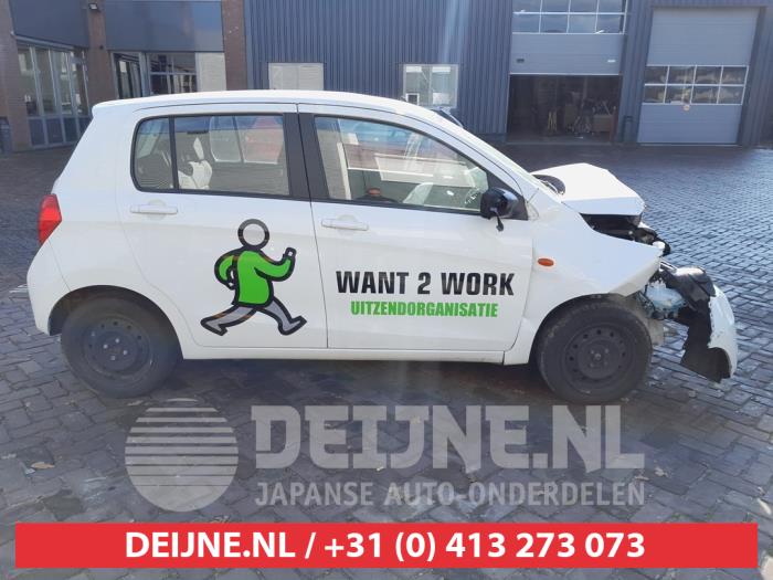Suzuki Celerio Dreieckfenster rechts hinten O630818