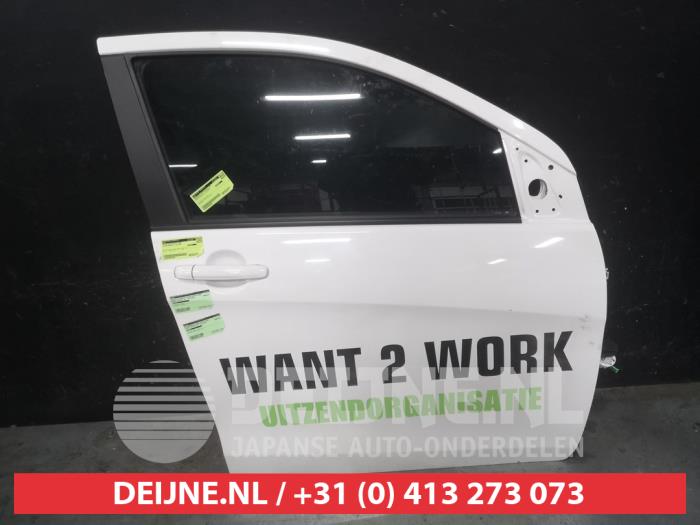 Suzuki Celerio Tür 4-türig rechts vorne O630823