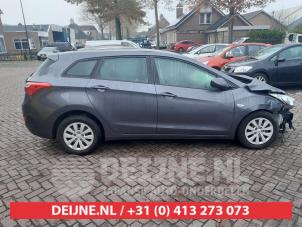 Hyundai I30 Portier 4Deurs rechts-achter O630956 foto 3