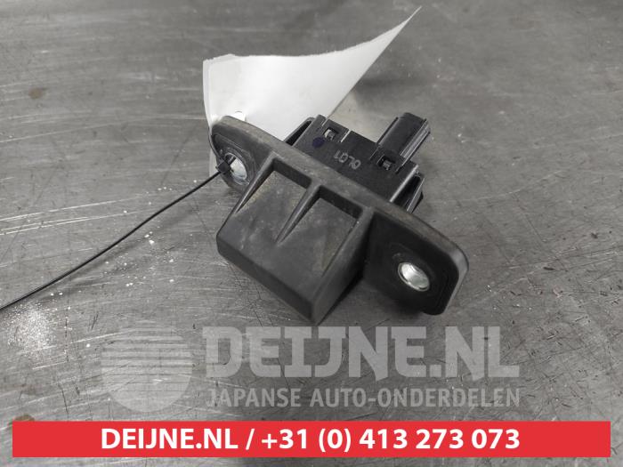 Mazda CX-30 Schalter Heckklappe O631000