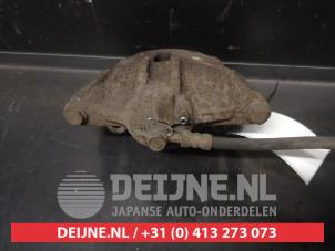 Toyota Yaris Front brake calliper, right O631051 photo 3