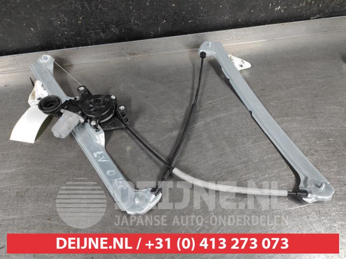 Mazda CX-30 Fenstermechanik 4-türig links vorne O631070