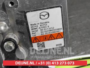Mazda CX-30 i-eloop converter O631079 photo 3