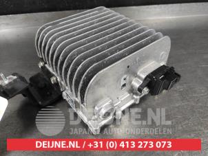 Mazda CX-30 i-eloop converter O631079 photo 2