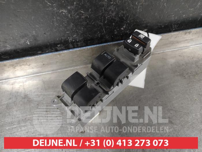 Toyota Verso-S Combischakelaar ramen O631125