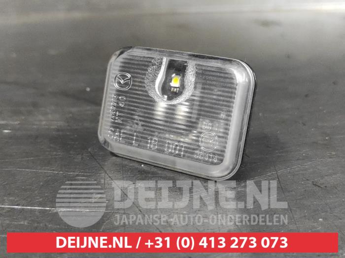 Mazda CX-30 Kennzeichenbeleuchtung O631165
