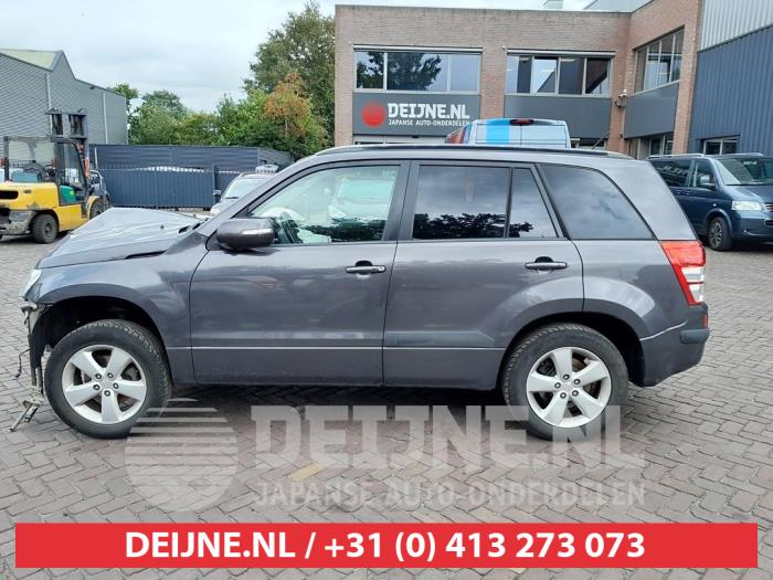 Suzuki Grand Vitara Portierruit 4Deurs links-voor O631195