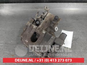 Toyota Yaris Rear brake calliper, right O631226 photo 2