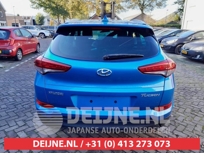 Hyundai Tucson Tailgate reflector, left O631295