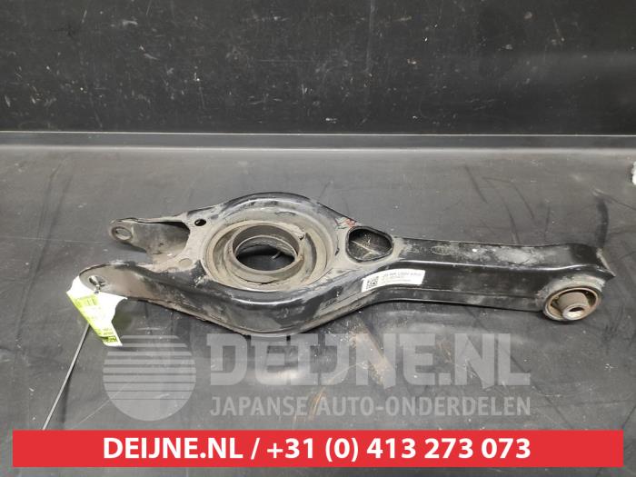 Hyundai I30 Draagarm links-achter O631479