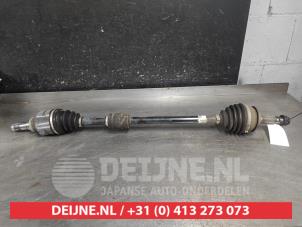 Gebruikte Cardanas rechts-voor (VWA) Toyota Yaris III (P13) 1.5 16V Hybrid Prijs € 50,00 Margeregeling aangeboden door V.Deijne Jap.Auto-onderdelen BV